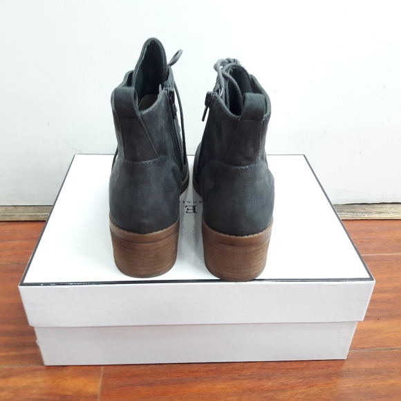 Carlos Santana - Picture 2 of 4